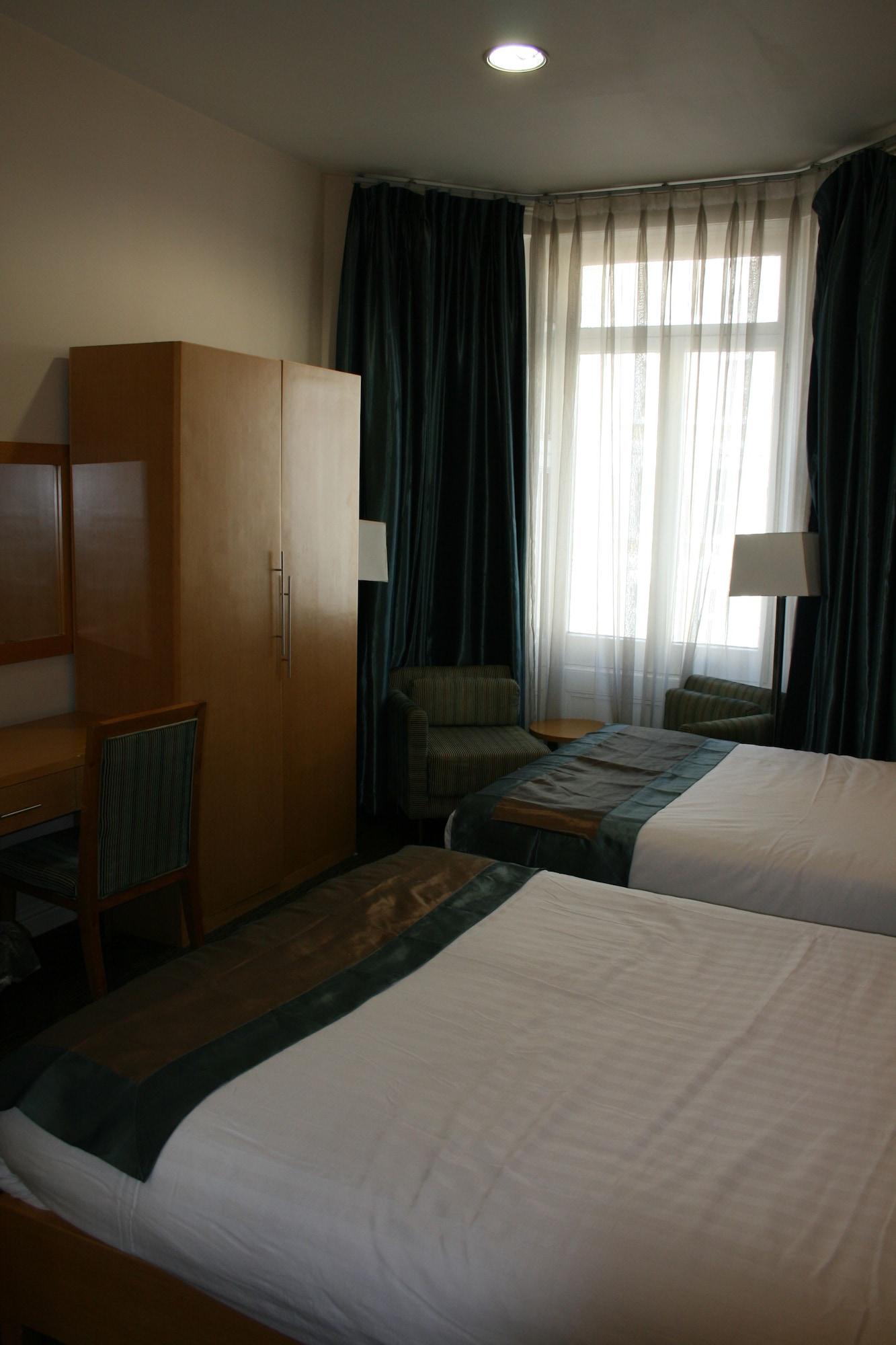 Hotel Cromwell International