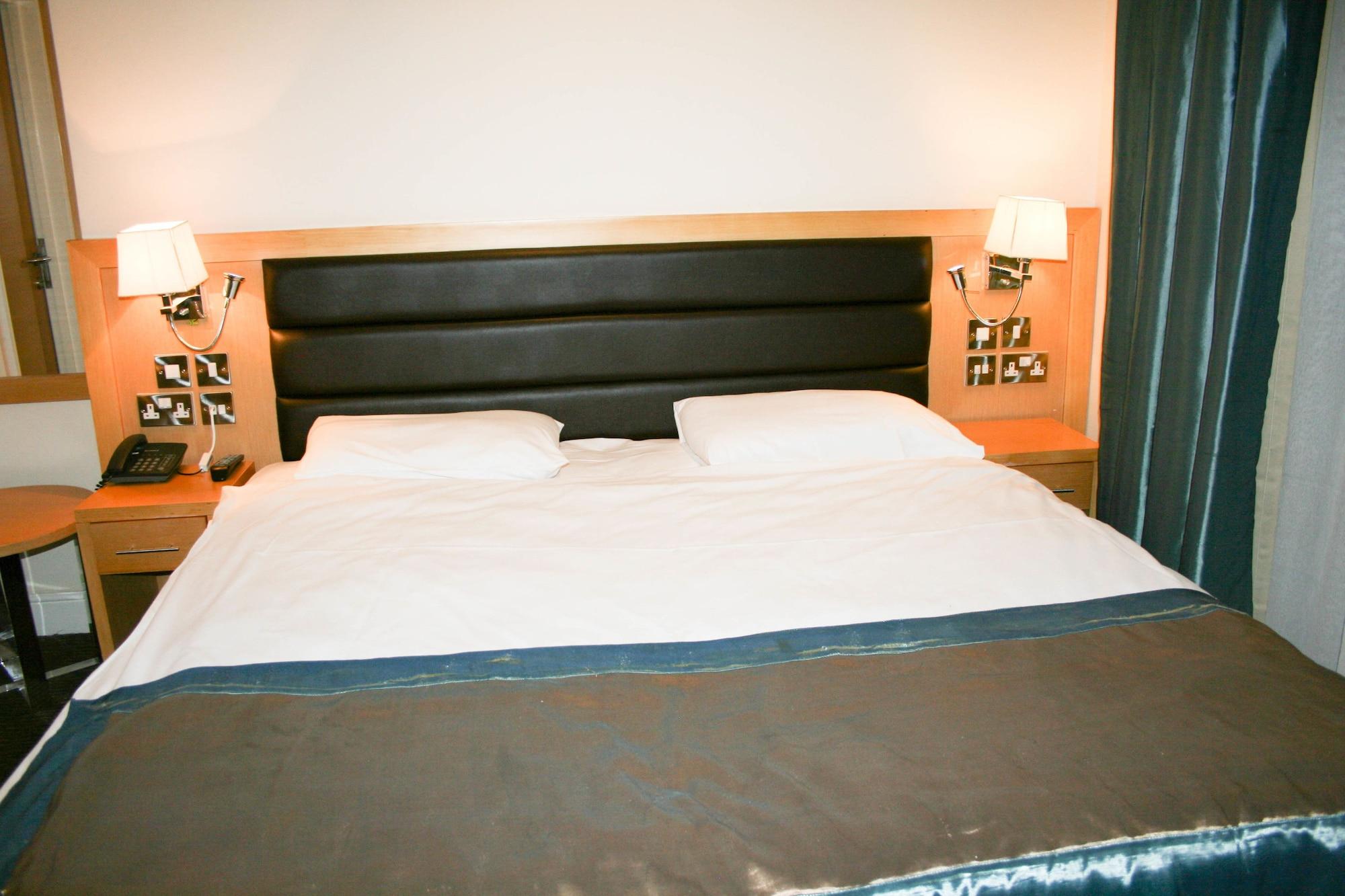 Hotel Cromwell International
