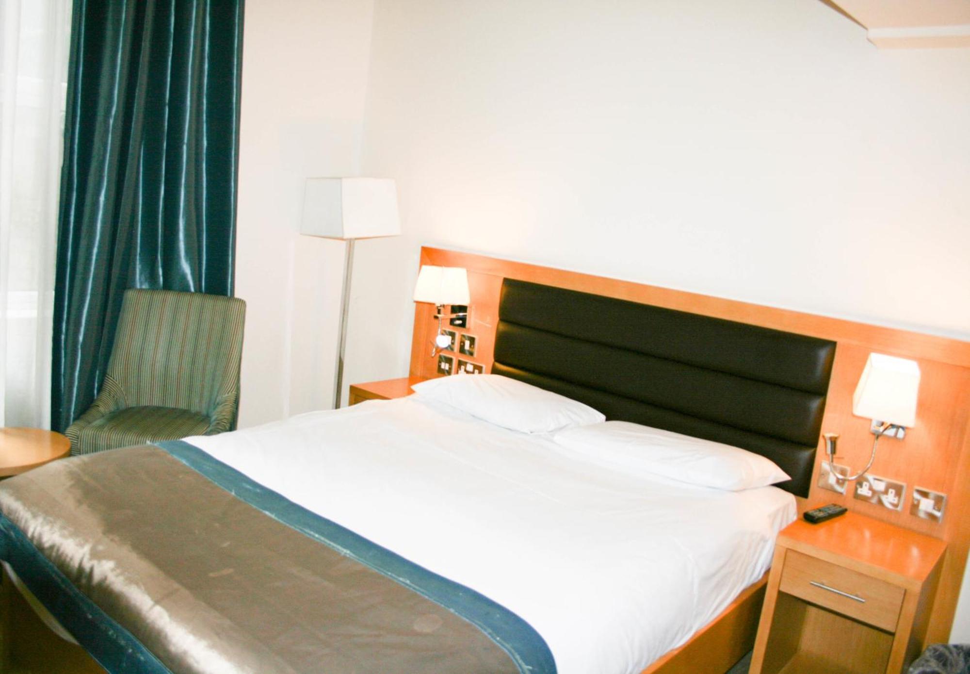 Hotel Cromwell International 3*