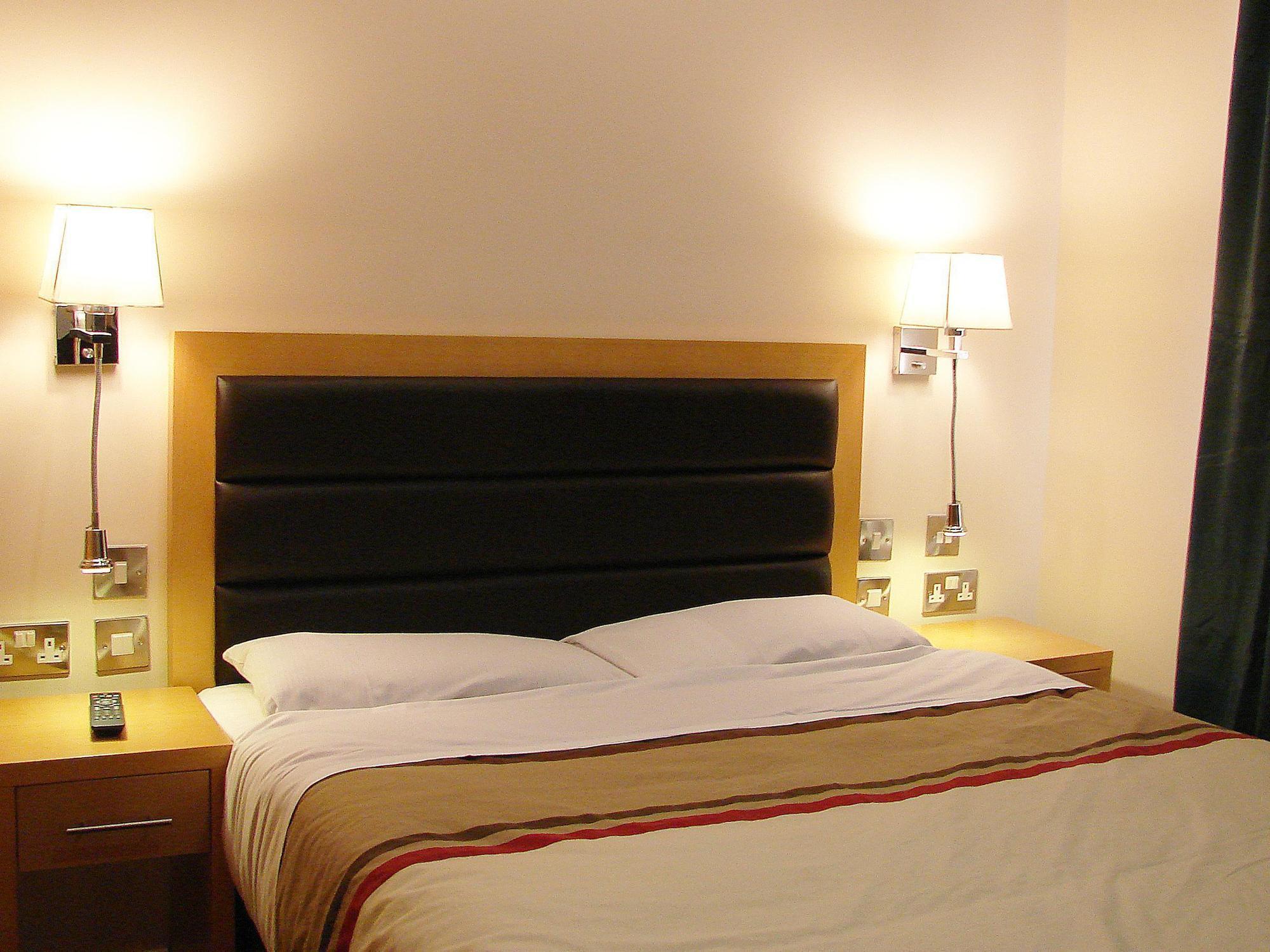 Cromwell International Hotel 3*